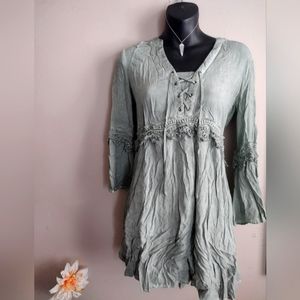 Renaissance Mini Dress w Lace Details & Bell Sleeves